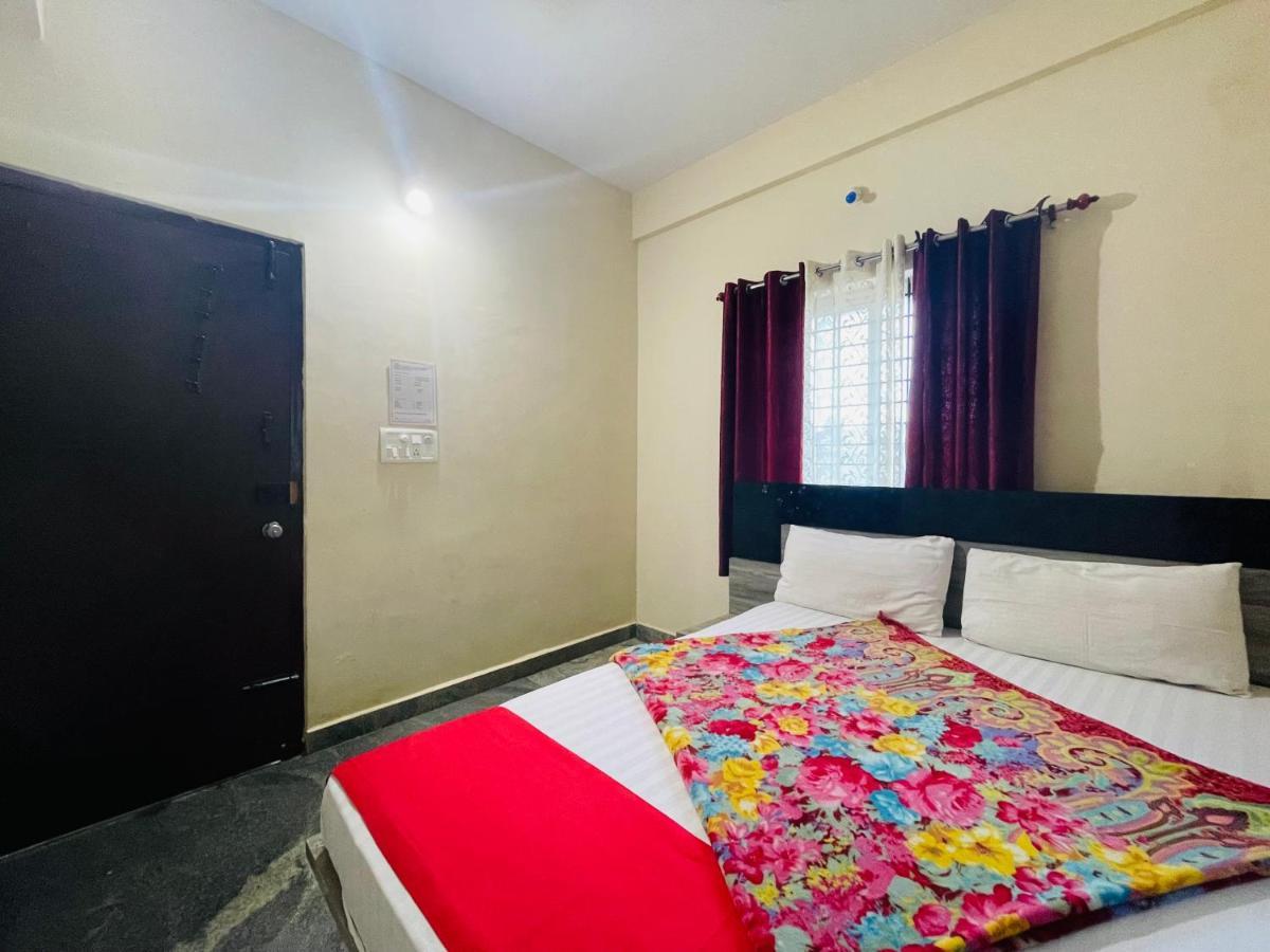 迈索尔 Crown Residency酒店 外观 照片